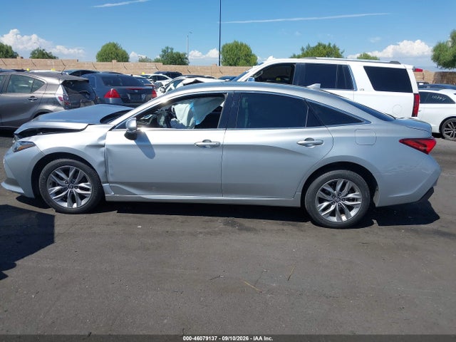 2020 TOYOTA AVALON XLE 14