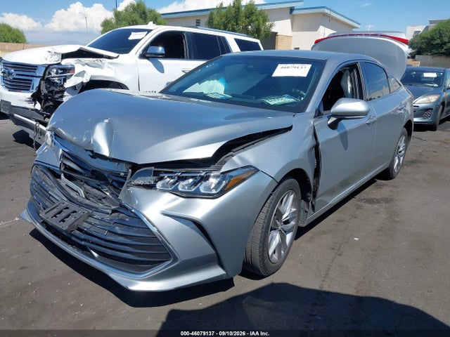 2020 TOYOTA AVALON XLE 2