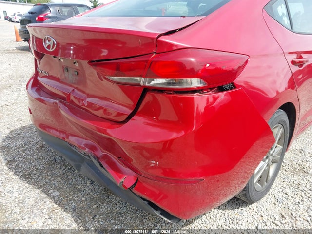 2017 HYUNDAI ELANTRA SE 18