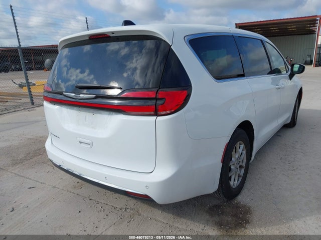 2023 CHRYSLER PACIFICA TOURING L 4