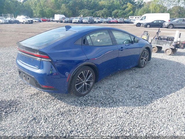 2023 TOYOTA PRIUS XLE AWD-E 4