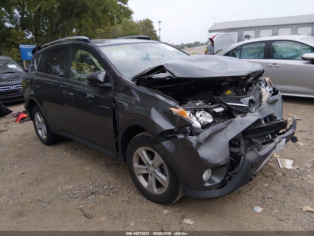 2014 TOYOTA RAV4 XLE