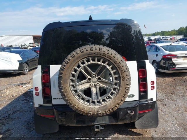 2022 LAND ROVER DEFENDER 110 X-DYNAMIC HSE 17