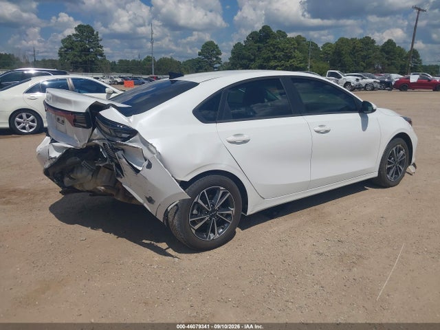 2023 KIA FORTE LXS 4