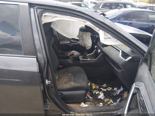 2022 TOYOTA RAV4 LE 5