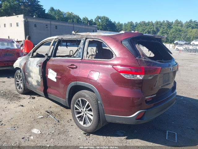 2019 TOYOTA HIGHLANDER XLE 3