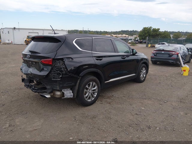 2019 HYUNDAI SANTA FE SE 4