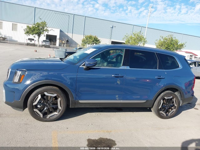 2025 KIA TELLURIDE S 14