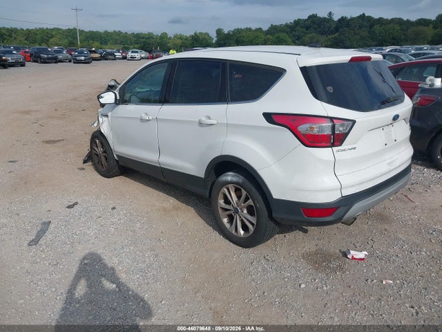 2017 FORD ESCAPE SE 3