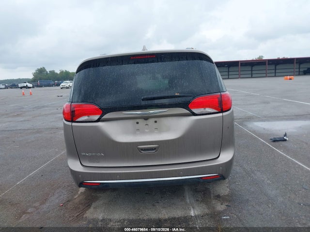 2018 CHRYSLER PACIFICA TOURING L PLUS 16