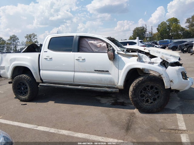 2019 TOYOTA TACOMA SR5 V6 13
