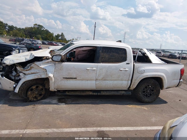 2019 TOYOTA TACOMA SR5 V6 14
