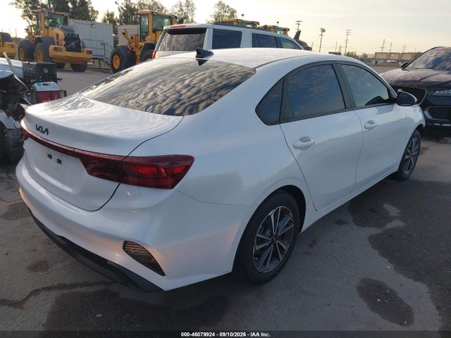 2023 KIA FORTE LXS 4