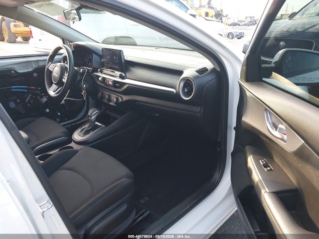 2023 KIA FORTE LXS 5