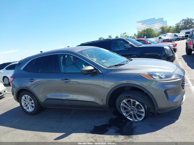 2022 FORD ESCAPE SE 13