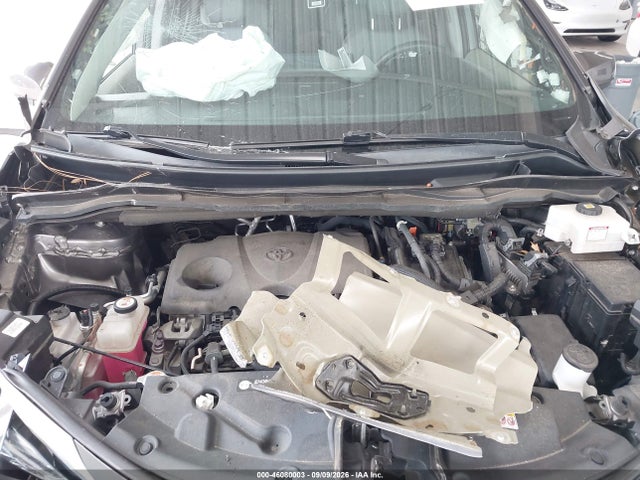 2021 TOYOTA SIENNA XLE 10
