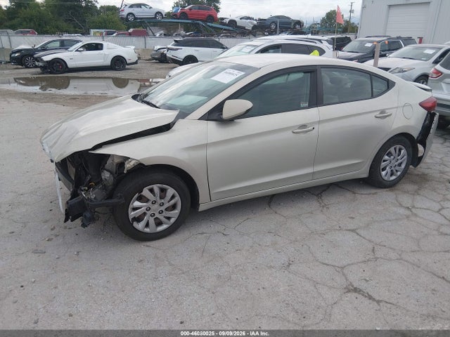 2018 HYUNDAI ELANTRA SE 2