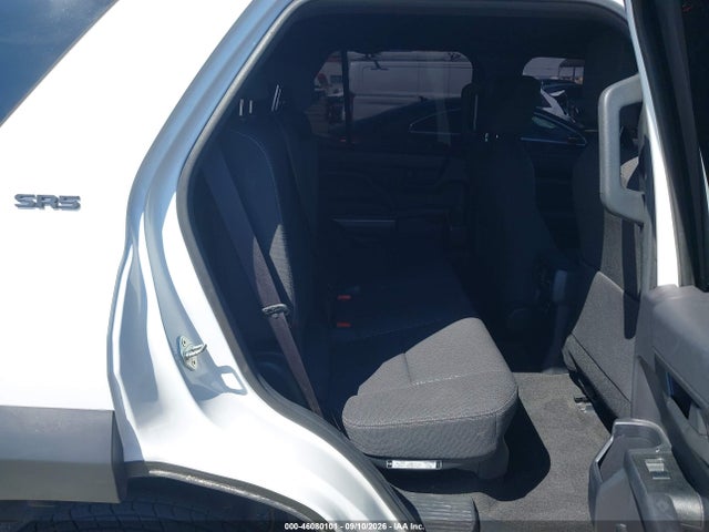 2025 TOYOTA 4RUNNER SR5 8