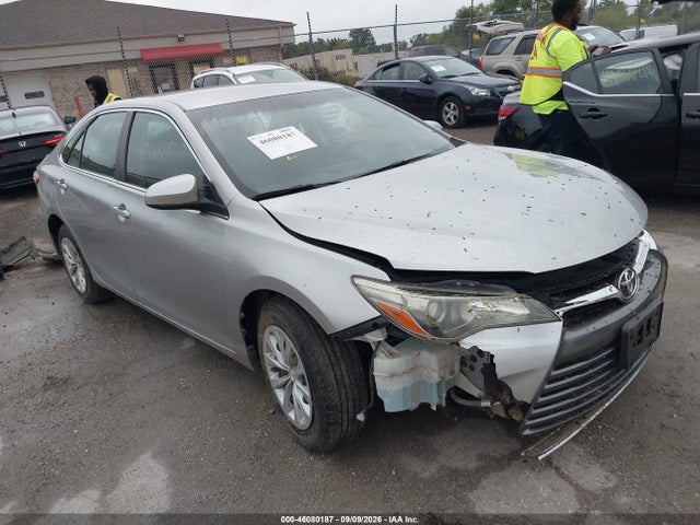 2015 TOYOTA CAMRY LE