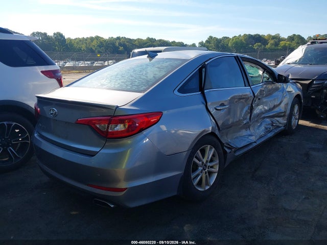 2017 HYUNDAI SONATA SE 4