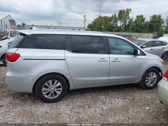 2018 KIA SEDONA LX 14