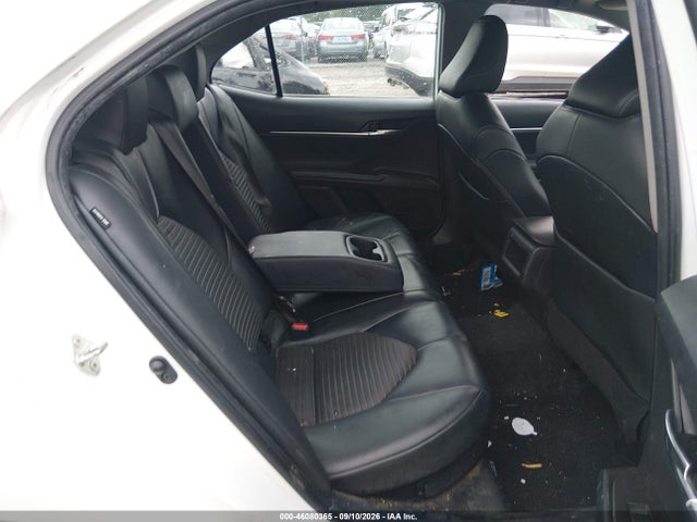 2022 TOYOTA CAMRY SE HYBRID 8