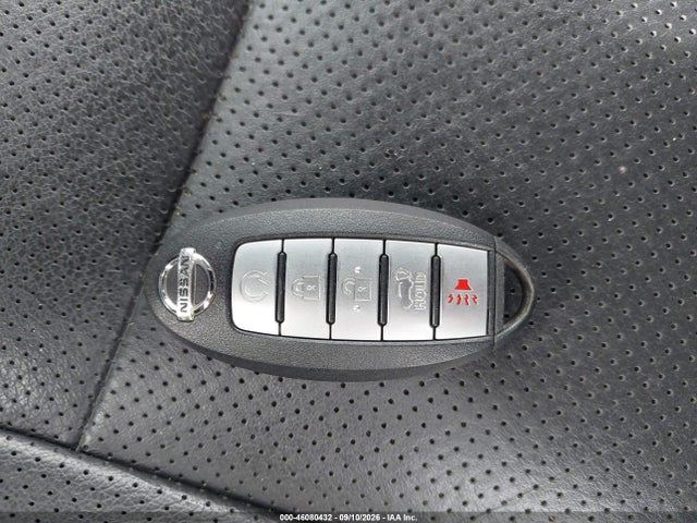 2019 NISSAN ROGUE SL 11