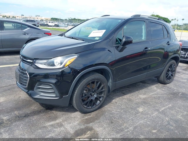 2022 CHEVROLET TRAX AWD LT 2
