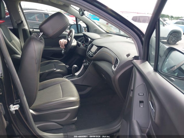 2022 CHEVROLET TRAX AWD LT 5