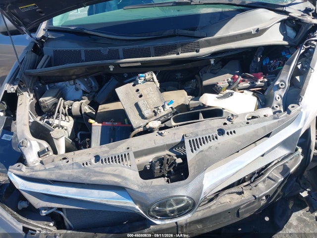 2020 TOYOTA SIENNA XLE 10