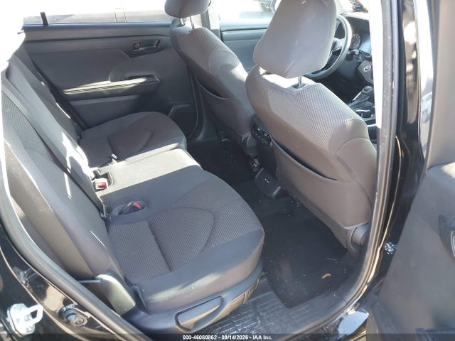 2021 TOYOTA HIGHLANDER L 8