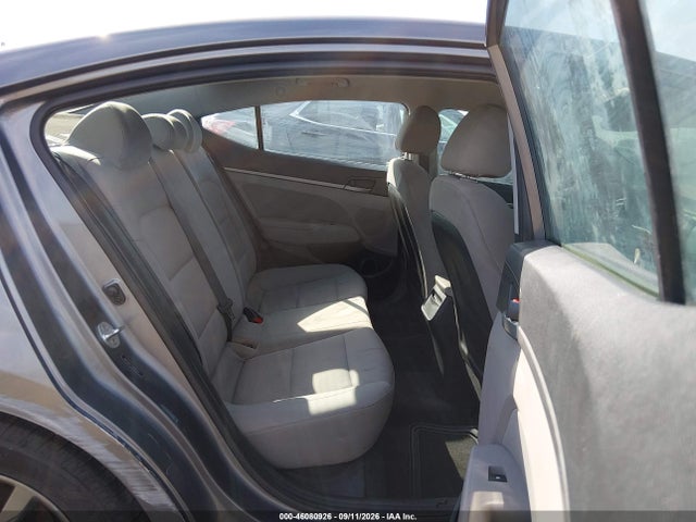 2018 HYUNDAI ELANTRA SEL 8