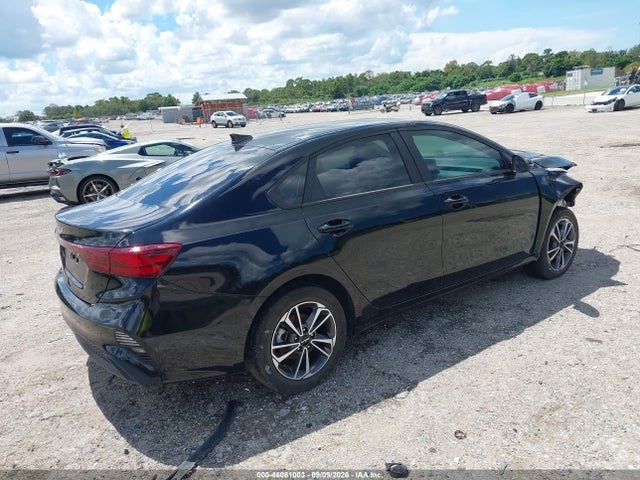 2023 KIA FORTE LXS 4