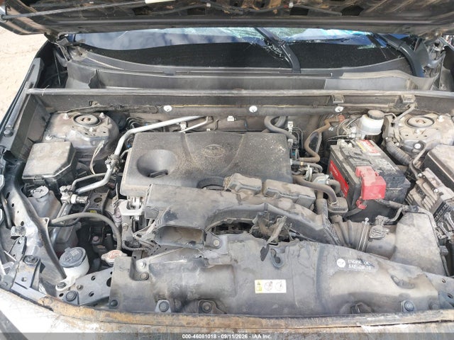 2019 TOYOTA RAV4 XLE 10