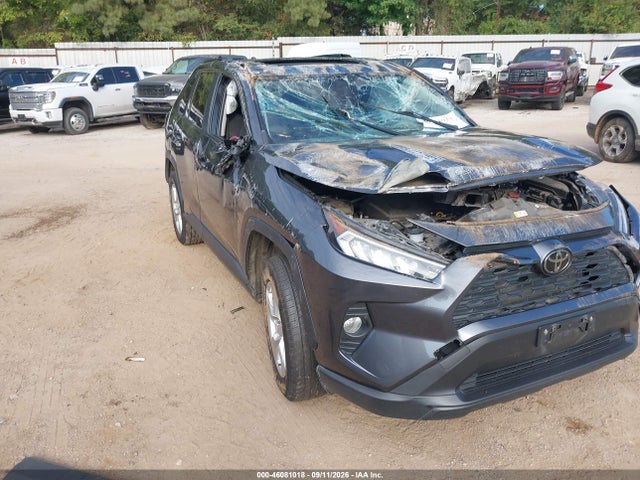 2019 TOYOTA RAV4 XLE 15