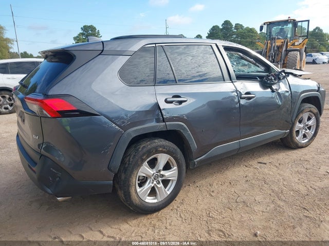 2019 TOYOTA RAV4 XLE 4
