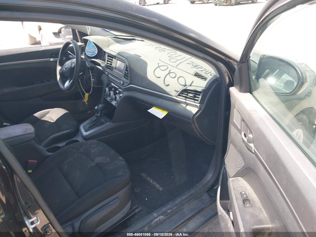 2019 HYUNDAI ELANTRA SE 5