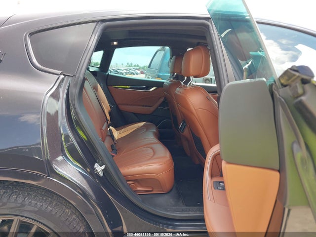 2022 MASERATI LEVANTE MODENA 8