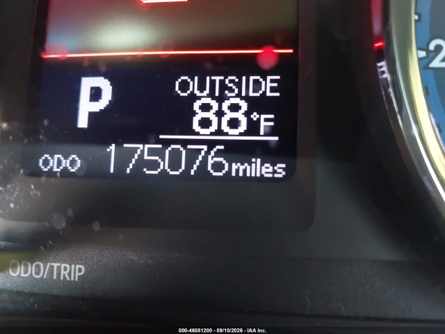 2019 TOYOTA COROLLA LE 15