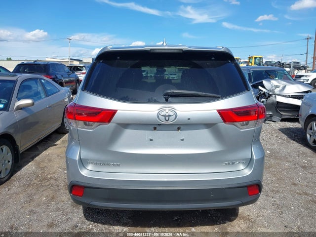 2019 TOYOTA HIGHLANDER XLE 16