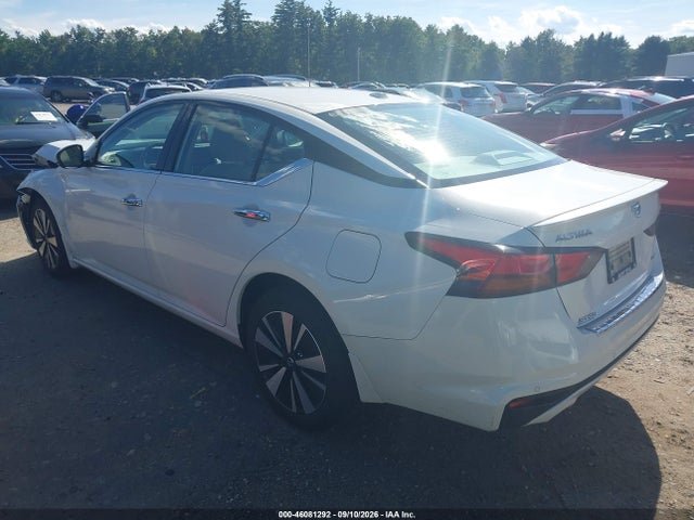 2021 NISSAN ALTIMA SL INTELLIGENT AWD 3