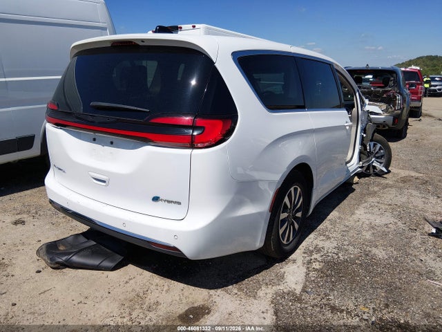 2023 CHRYSLER PACIFICA HYBRID TOURING L 4