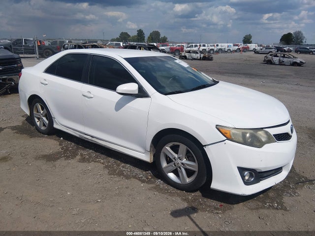 2013 TOYOTA CAMRY SE