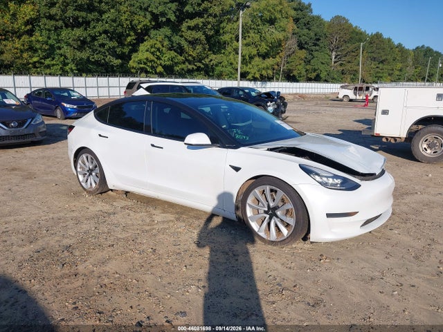 2020 Tesla Model 3 Standard Range Plus Rear-Wheel Drive/Standard Range Rear-Wheel Drive