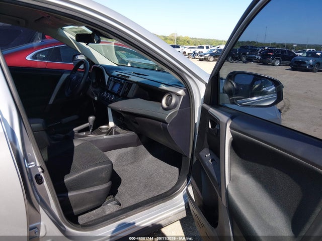 2017 TOYOTA RAV4 LE 5