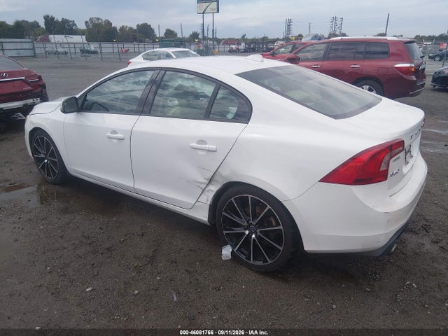 2017 VOLVO S60 T5 DYNAMIC 3