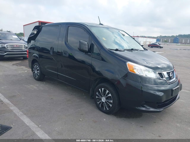 2015 NISSAN NV SV