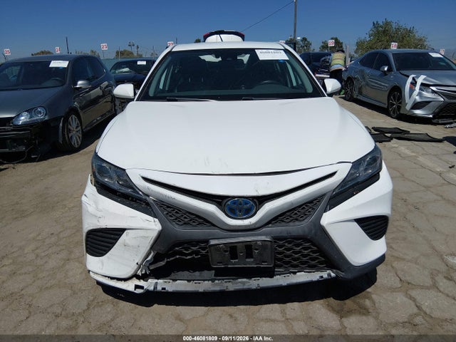 2020 TOYOTA CAMRY SE HYBRID 12