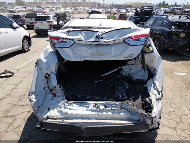 2020 TOYOTA CAMRY SE HYBRID 6