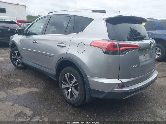 2017 TOYOTA RAV4 XLE 3